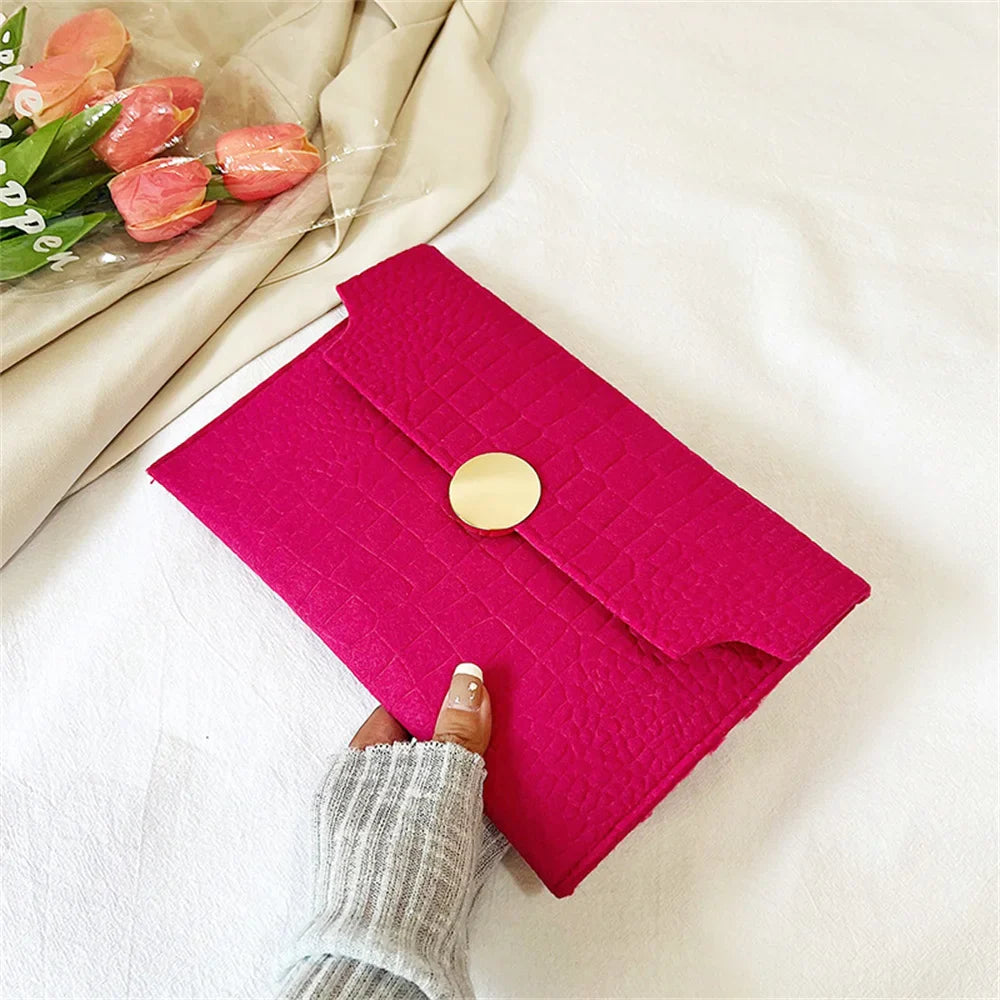 Minimalism Felt Indentation Clutch Wristlet