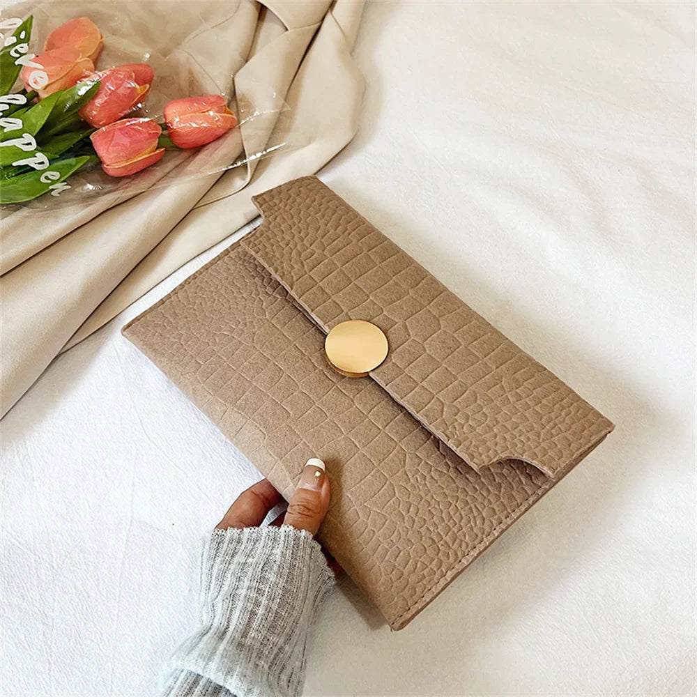 Minimalism Felt Indentation Clutch Wristlet