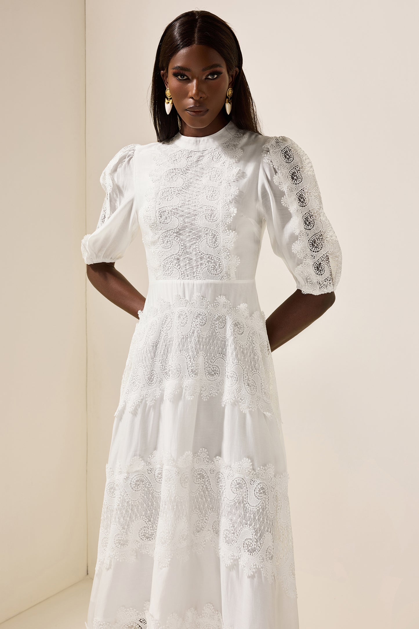 Round Neck Lace Puff Sleeve Midi Dress