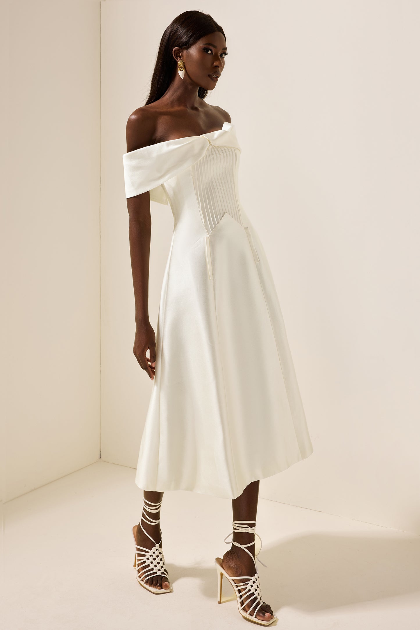 Knotted Pleat Solid Midi Dress