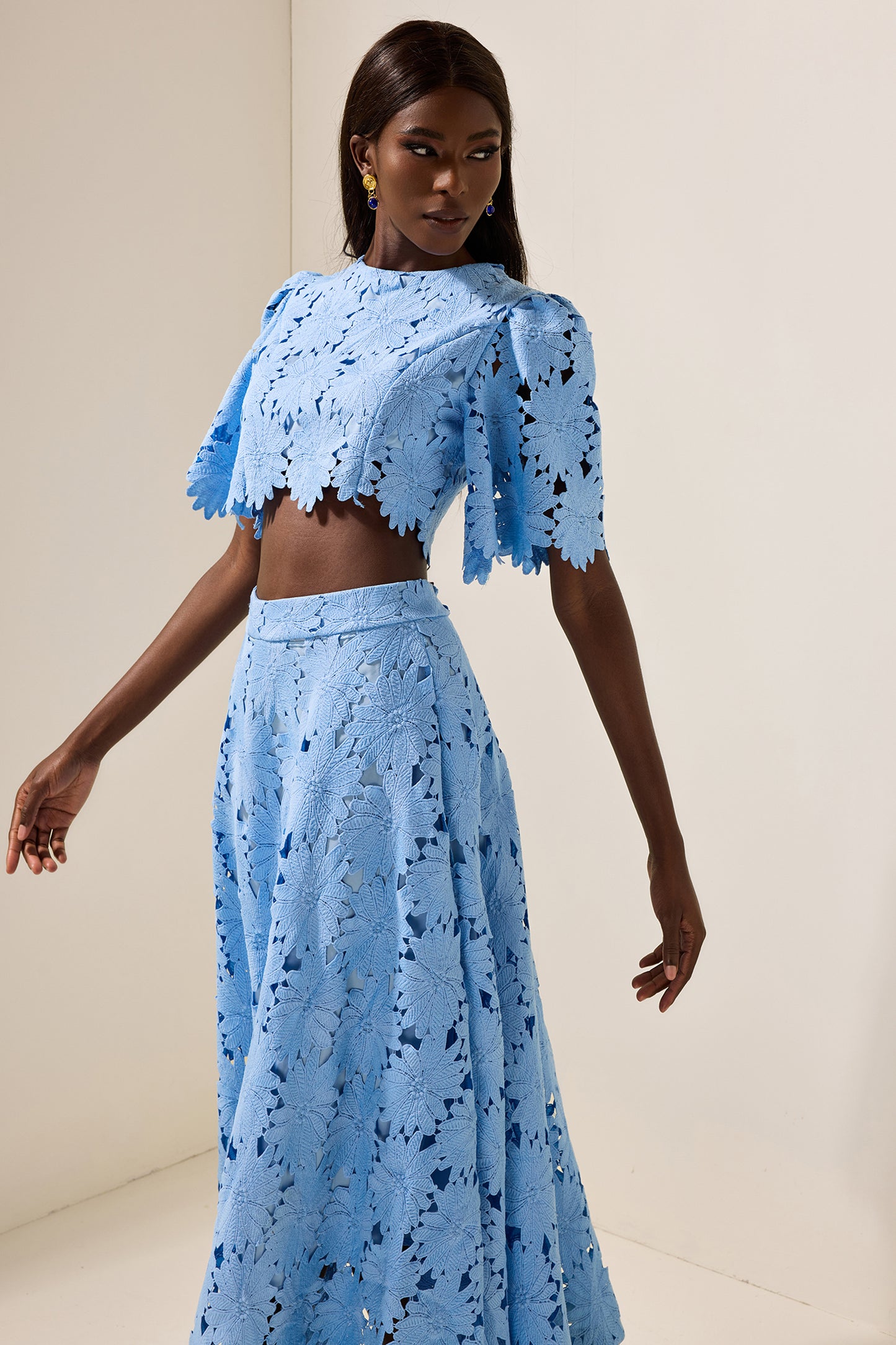 Embroidered Solid Top ＆ Mid Waist Embroidered Skirt Set