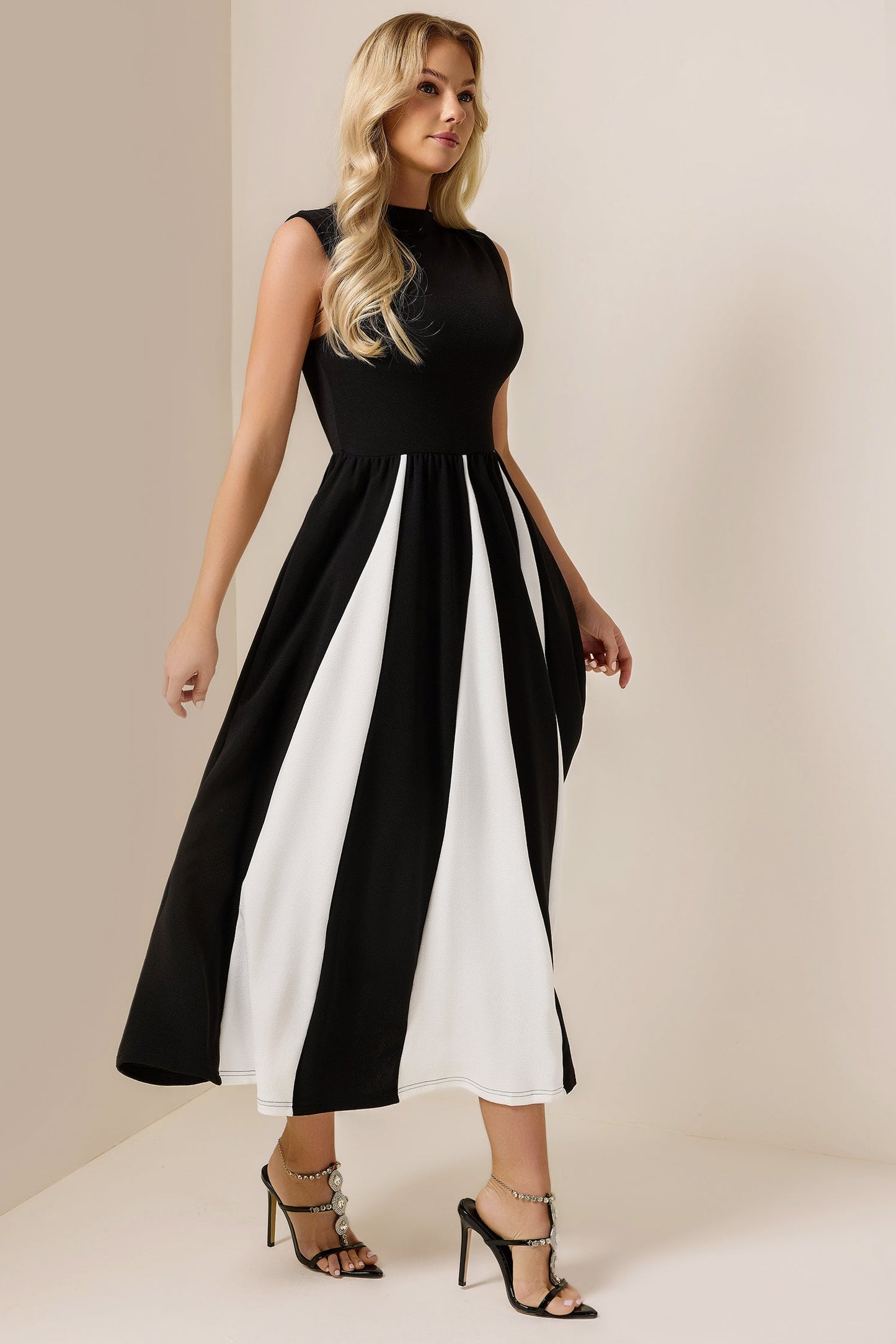 Contrast Color Round Neck Sleeveless Midi Dress