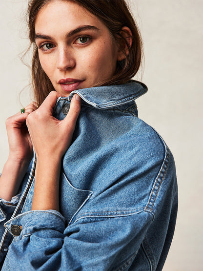 Oversized Denim Jacket For Women - Medium Wash Boyfriend Fit Side Slit Trucker Coat - Spring Daily Streetwear 2026