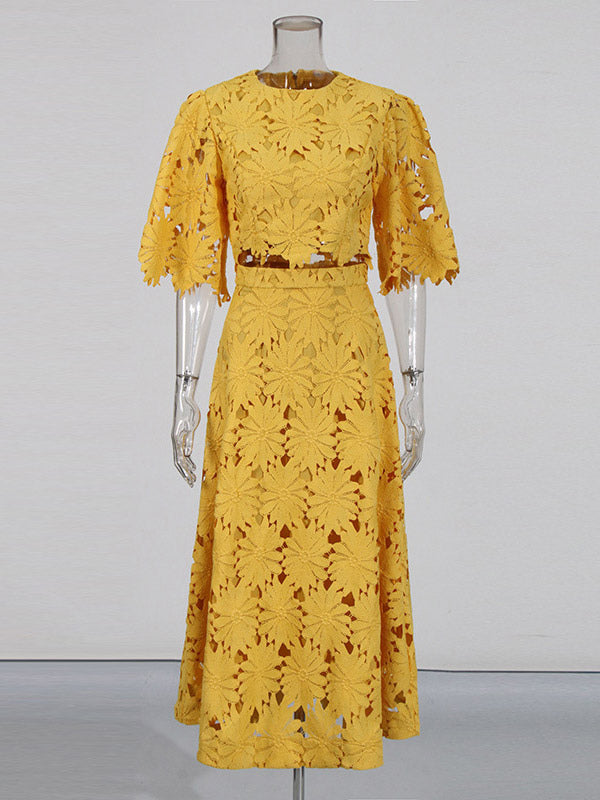 Romantic Yellow Cutout Flower Two Piece Gown For Parties
