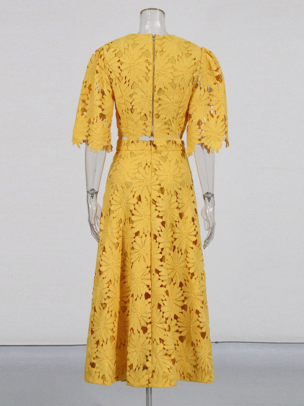 Romantic Yellow Cutout Flower Two Piece Gown For Parties