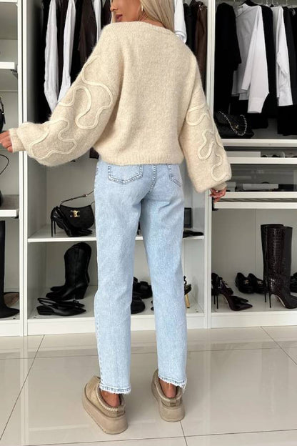 Beautiful Mood Knit Contrast Color Sewing Line Pattern Loose Sweater