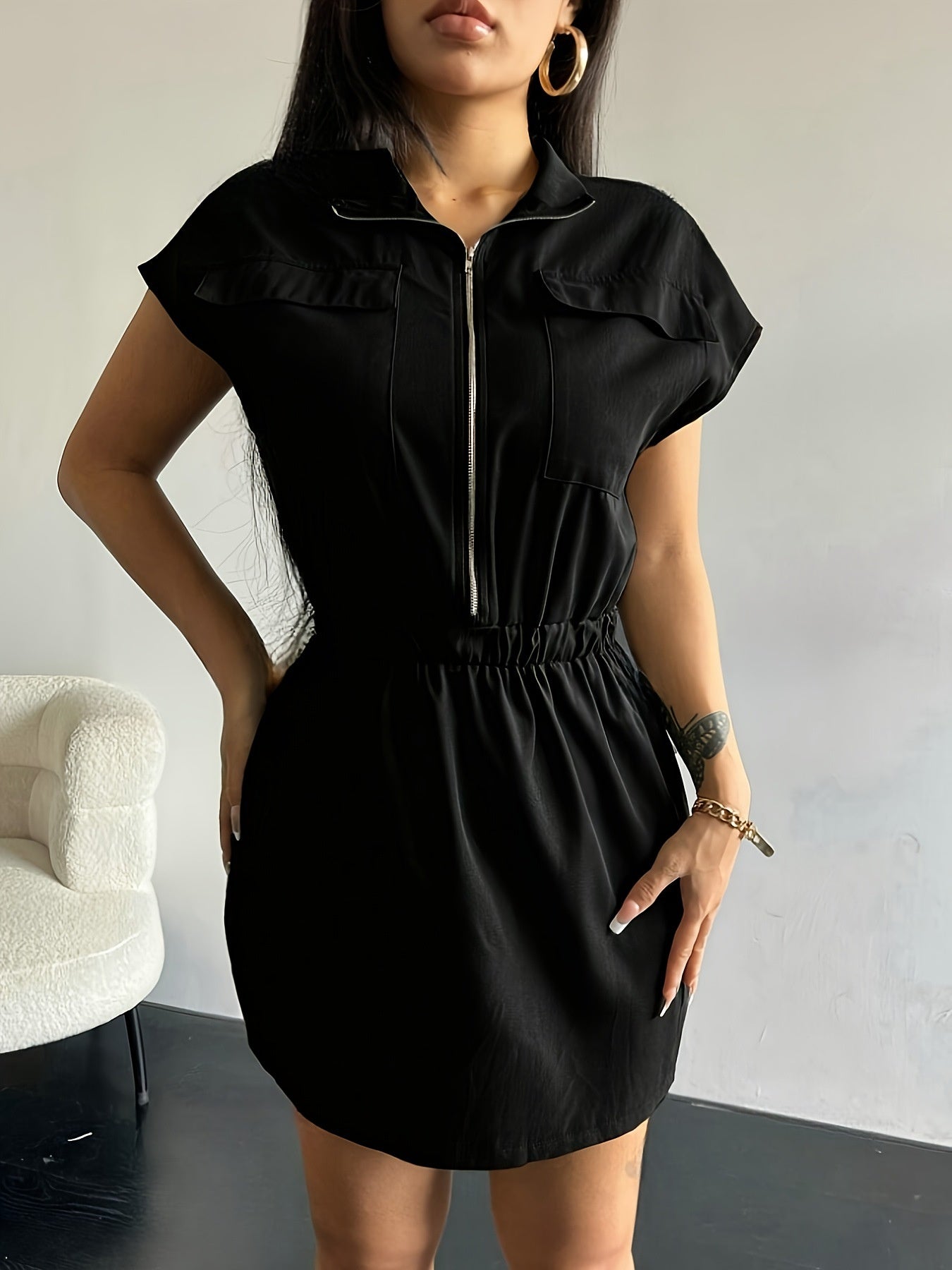 Workwear Style Shirt With A Fitted Waist And Slimming Short-sleeved Dress
