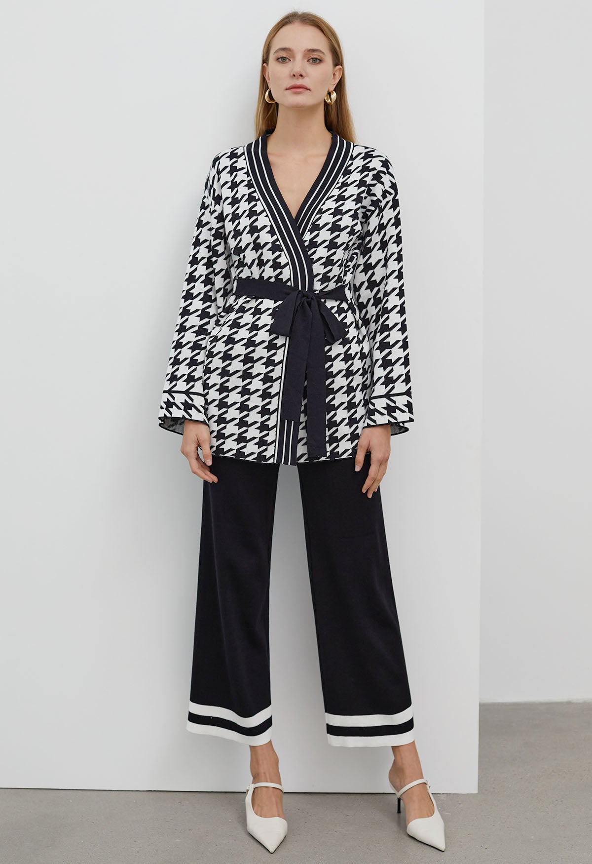 Black - Mid-Length Knitted Cardigan Two Piece Set