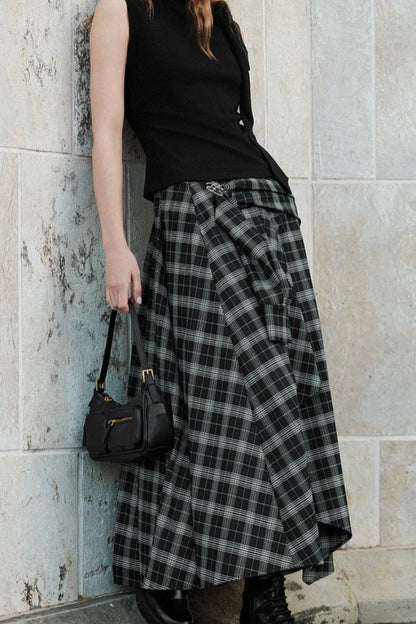 Asymmetrical Black White Plaid Slim-Fit Skirt