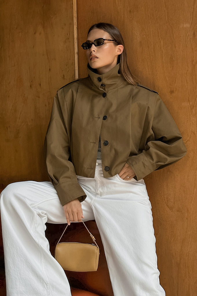 Chic Pleated Detail Short Coat