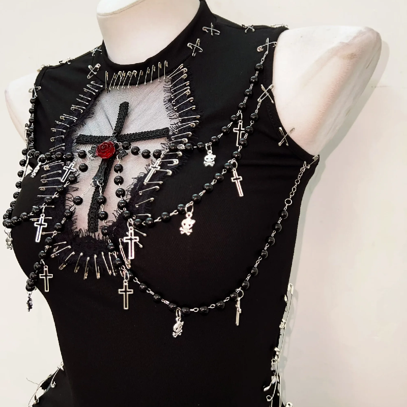 Crewneck beaded flower applique sleeveless top