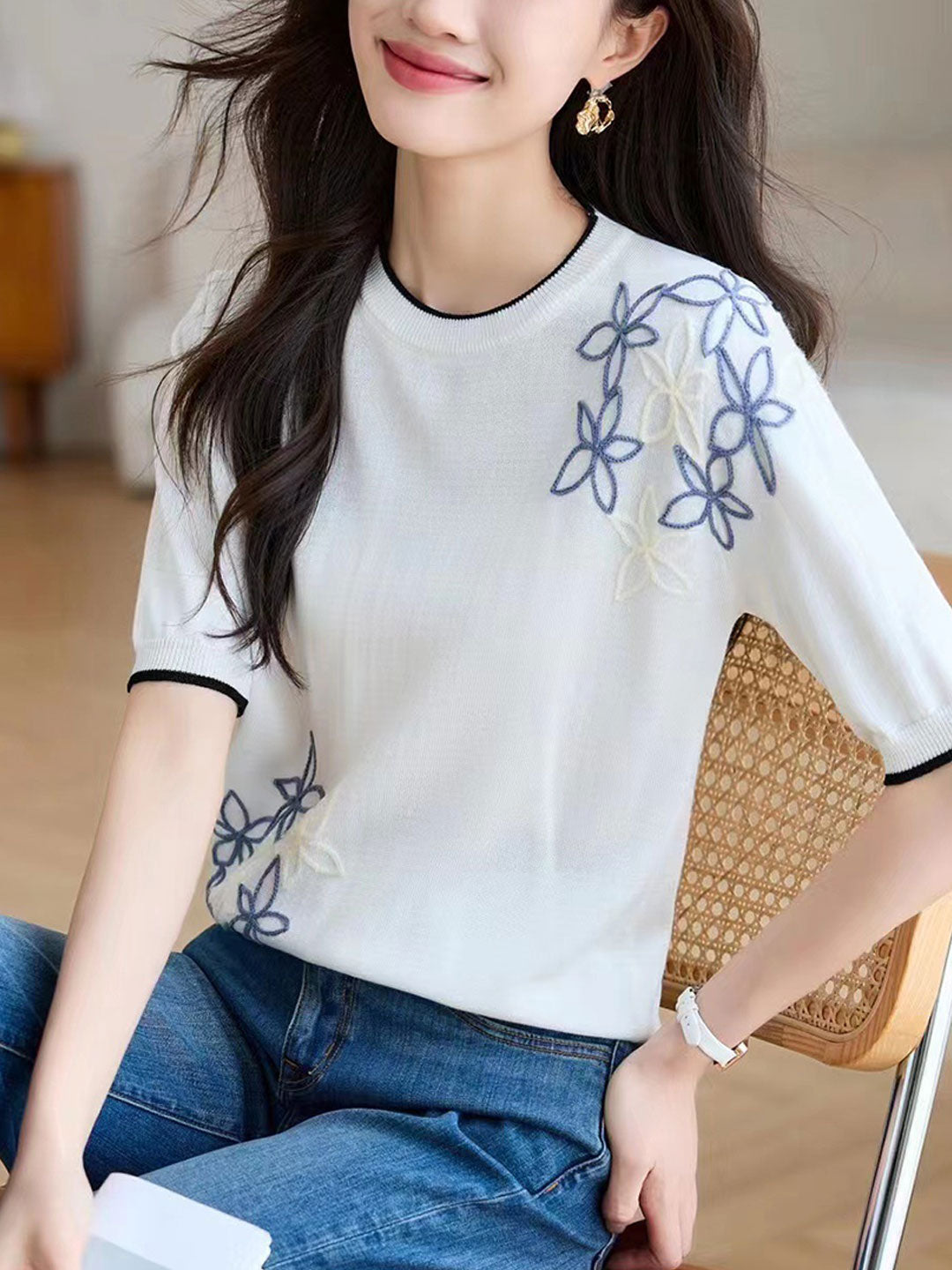Grace Vintage Crew Neck Embroidered Top