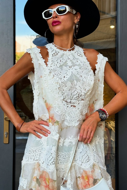 Kelly Lace Maxi Dress