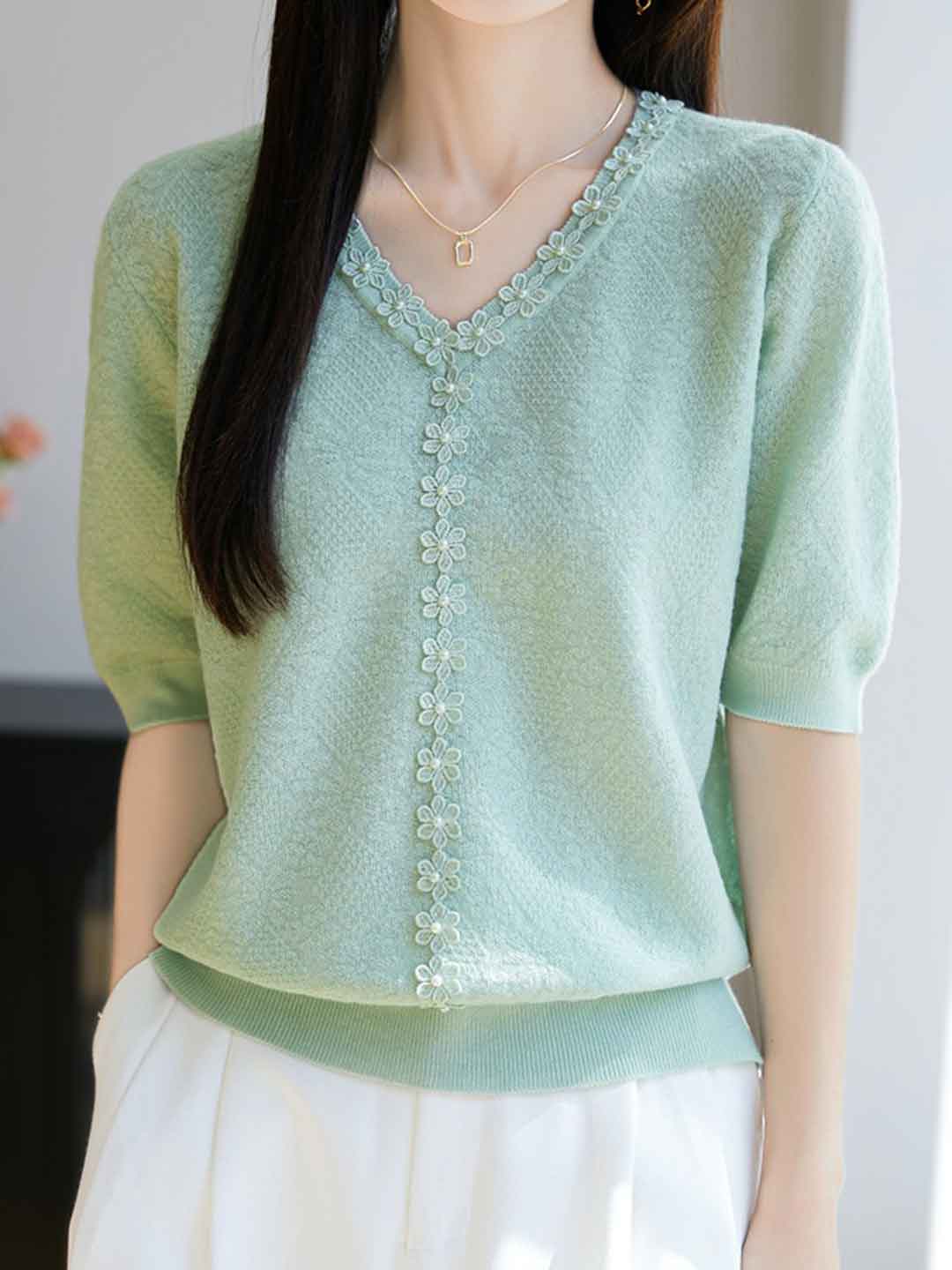 Ariana Loose V-Neck Beaded Floral Top