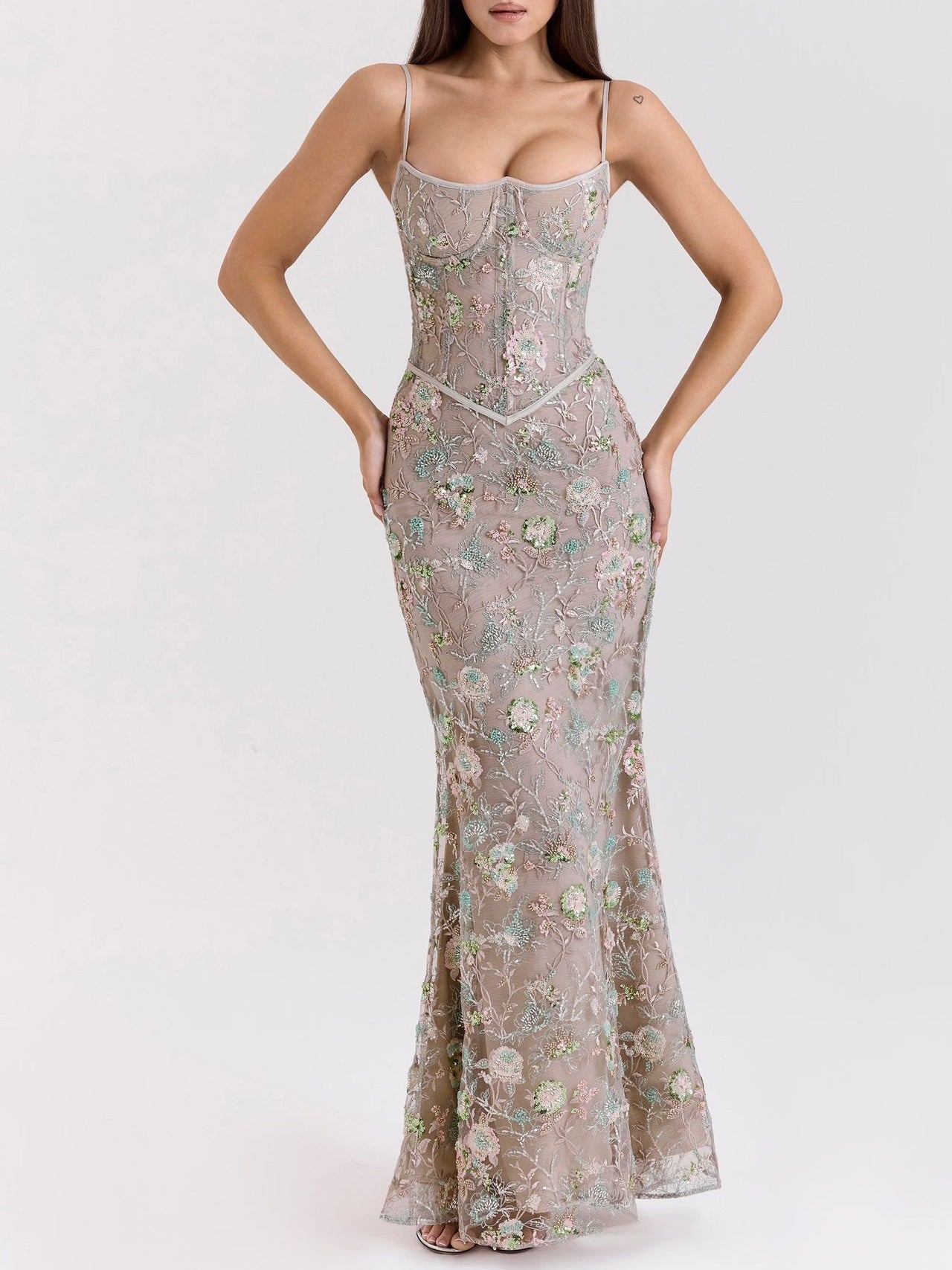 Low-cut Sleeveless Sexy Backless Tie-up Long Dress