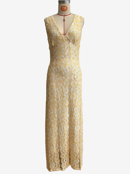Sleeveless Lace Maxi Dress With Deep V-Neck And Open Back For Summer 2026