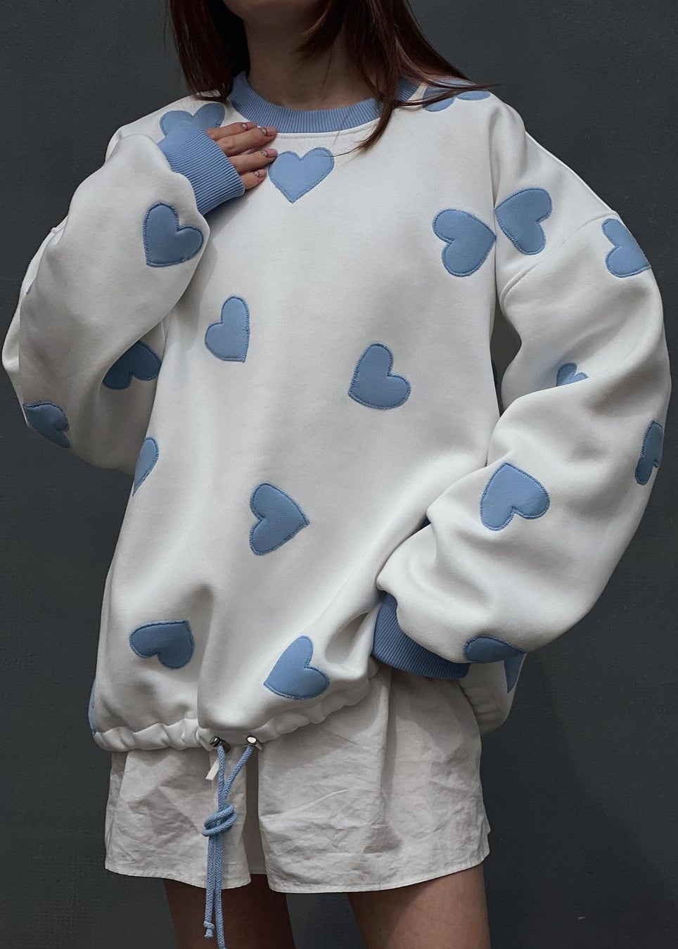 Amour – White Sweatshirt with Blue Heart Appliqués