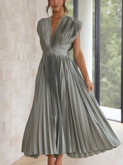 Solid Color V-neck Sleeveless Midi Dresses
