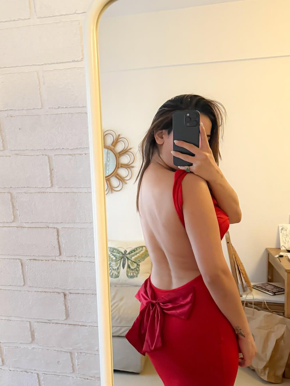 Elegant Bow Applique Backless Maxi Dress