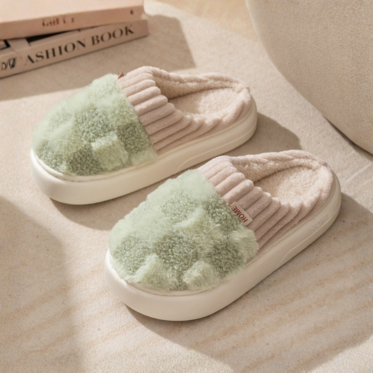 AmyVictoria™ - Comfy Fluffy Indoor Plush Non-Slip Slippers