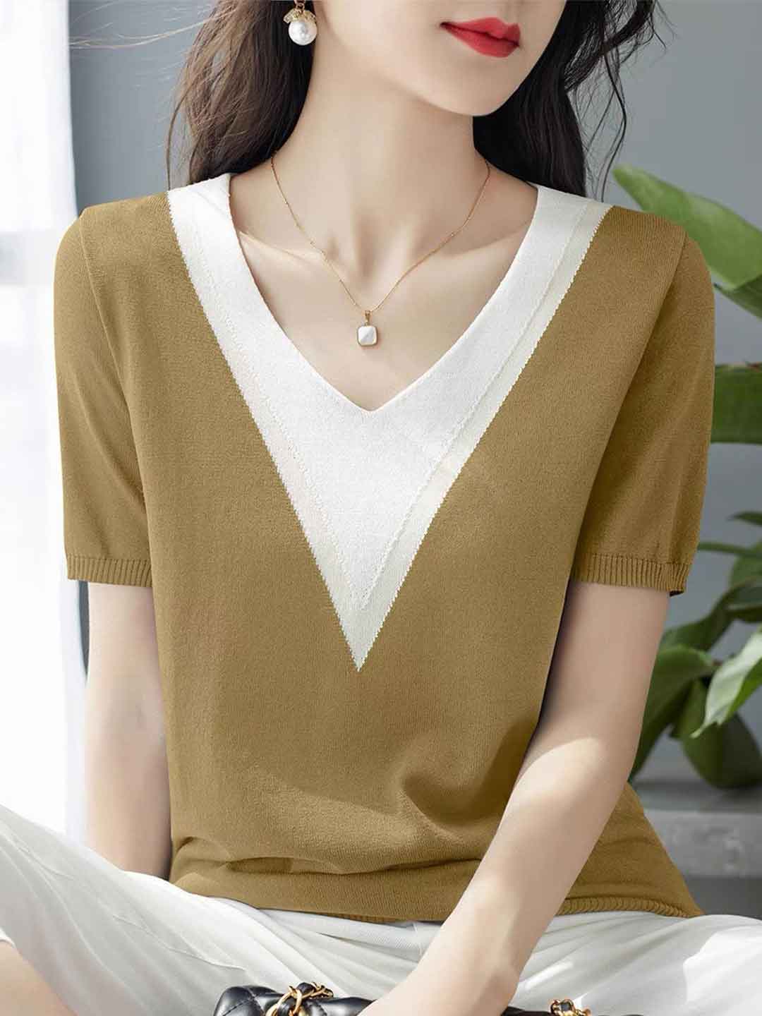 Hailey Classic V-Neck Knitted Top