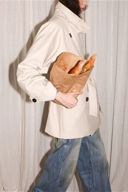 Classic Twill 3D-Silhouette Collared Short Trench Coat