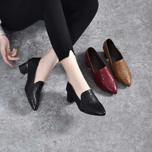 Cecilia | Floral Embossed Pumps