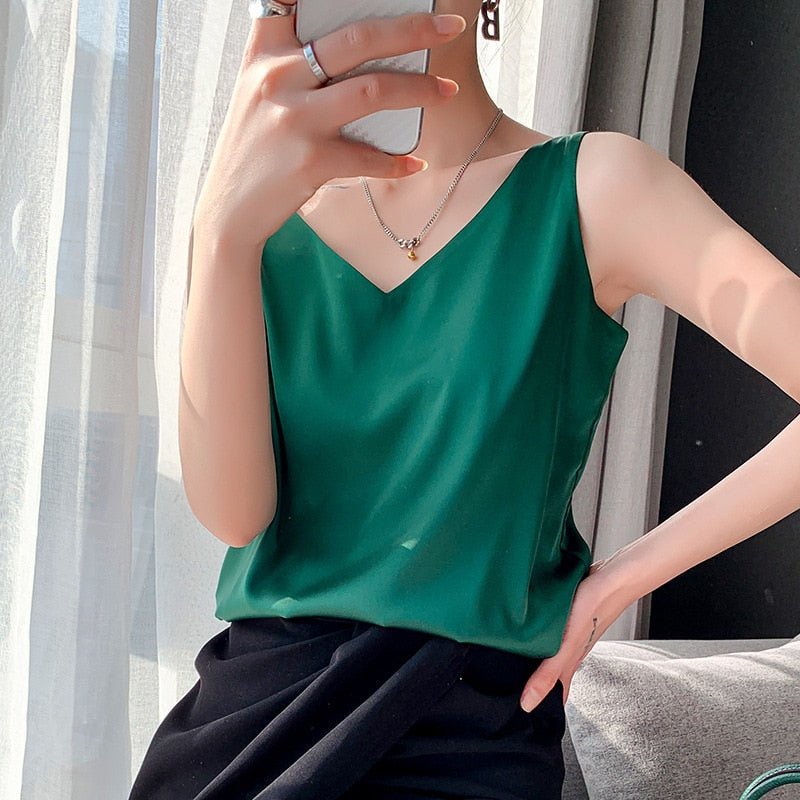 | Women’s Classic Relaxed Fit Draped Satin Tank