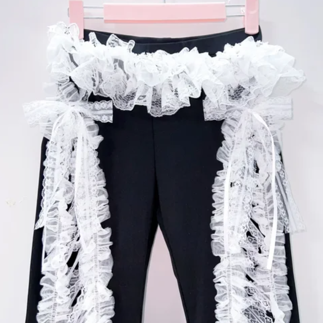 Ruffle lace hem slit pant