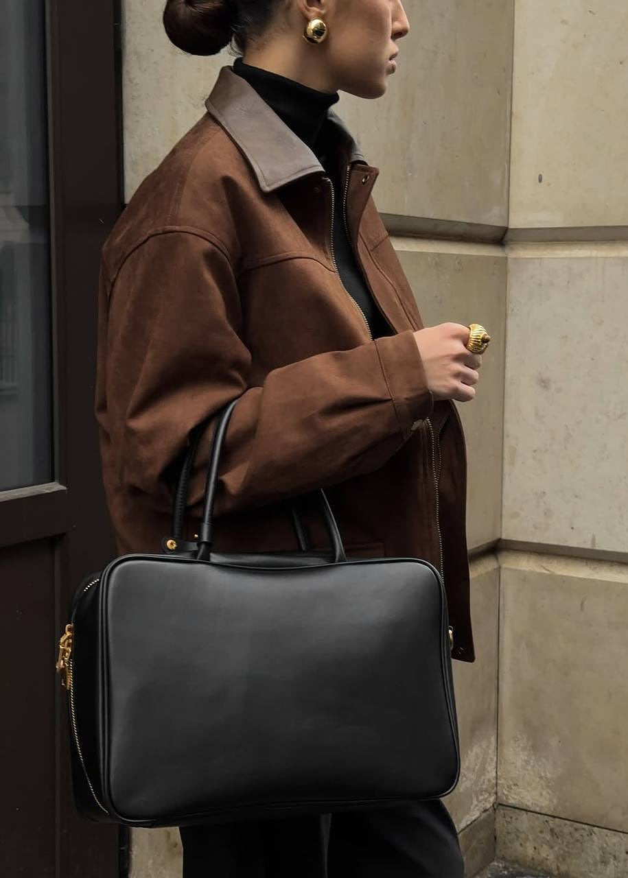 Vintage Edge - Oversized Suede Jacket with Contrast Collar