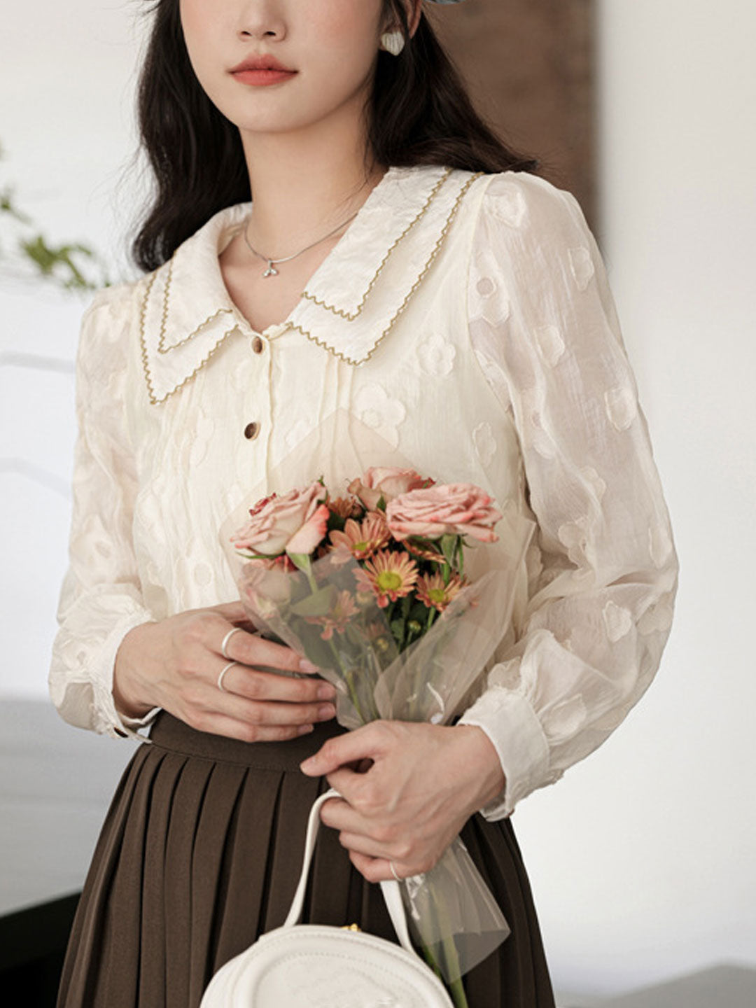 Ava Retro Doll Collar Embroidered Shirt