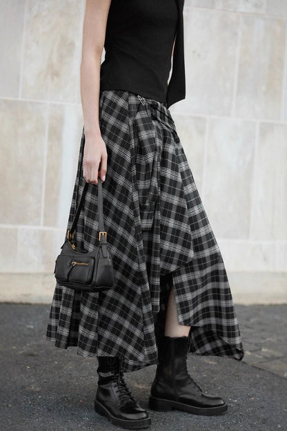 Asymmetrical Black White Plaid Slim-Fit Skirt