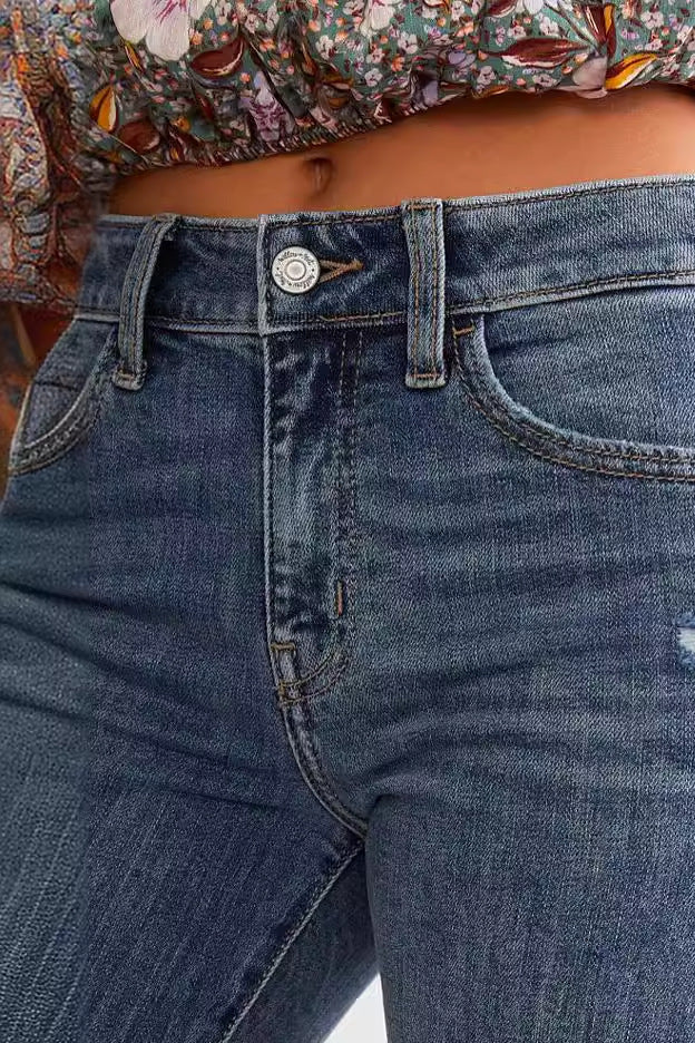 Stretch Slim Ripped Straight Jean