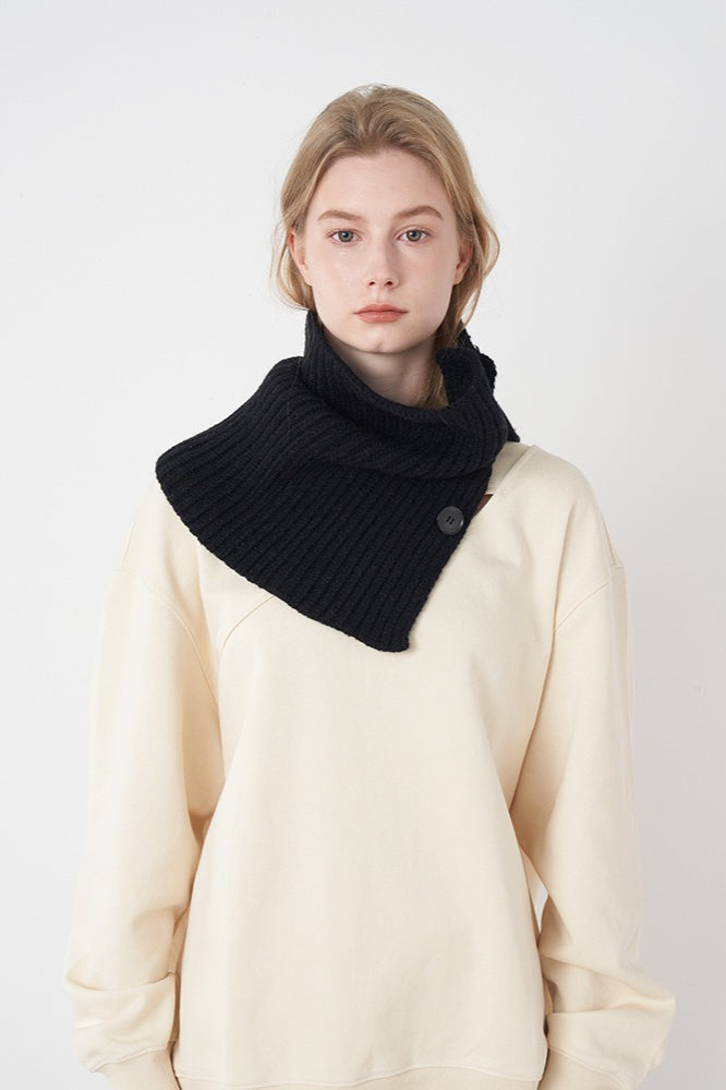 Wool Blend Solid Knitted Removable Buttoned Scarf