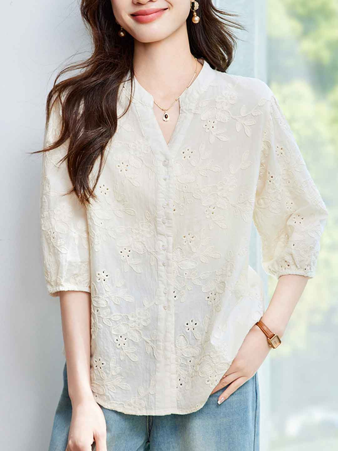 Bella Elegnat V-Neck Embroidered Hollowed Top