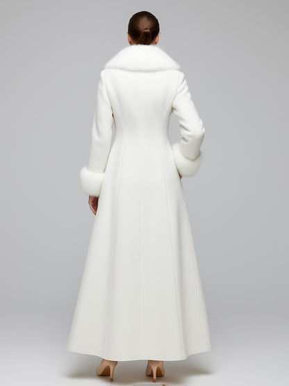 Maxi White Woolen Coat with Faux Fur Collar And Cuffs For Women 2026