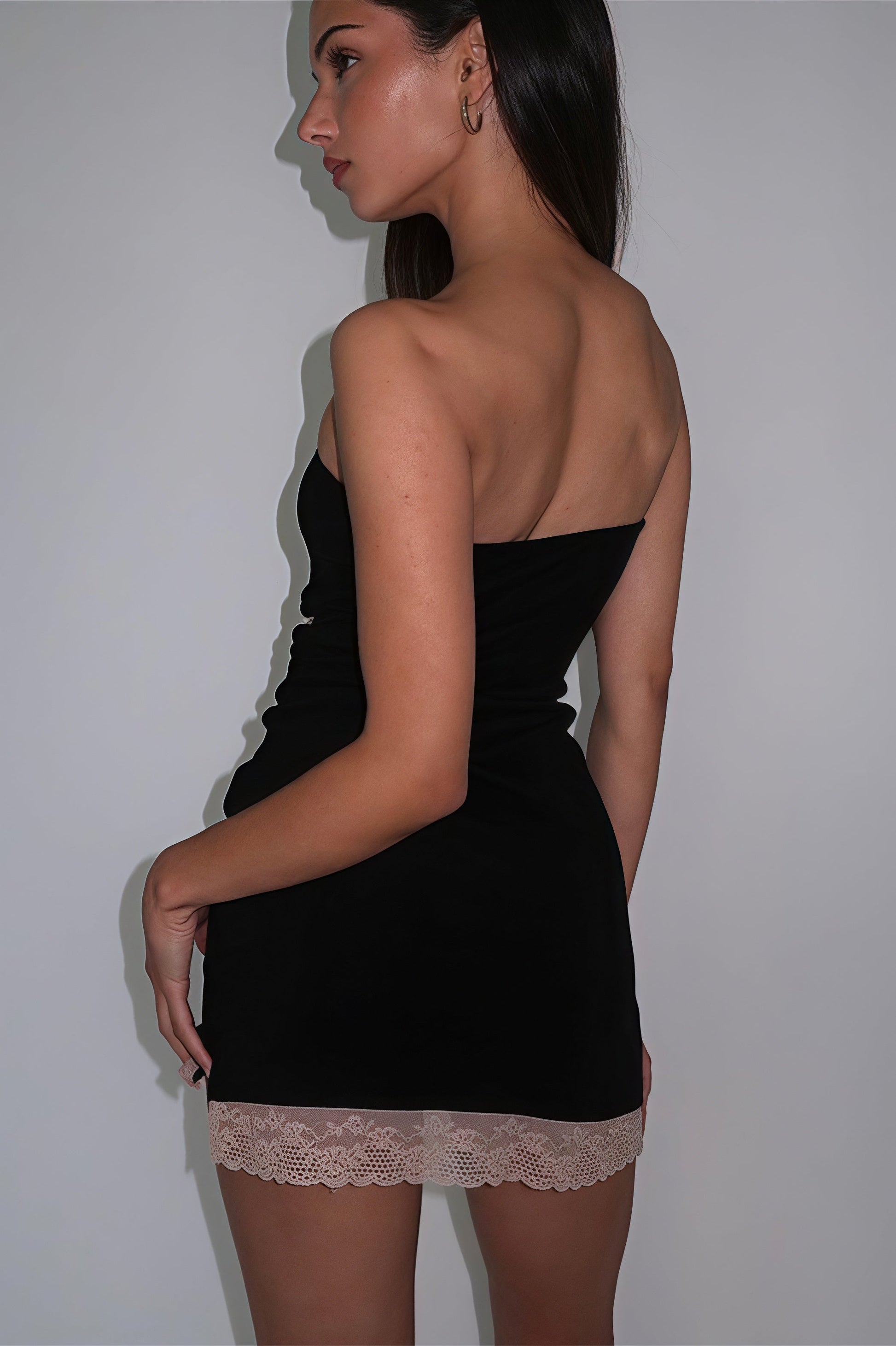 Strapless Empire Bow-Tie Lace-Trim Scalloped Hem Bodycon Mini Dress