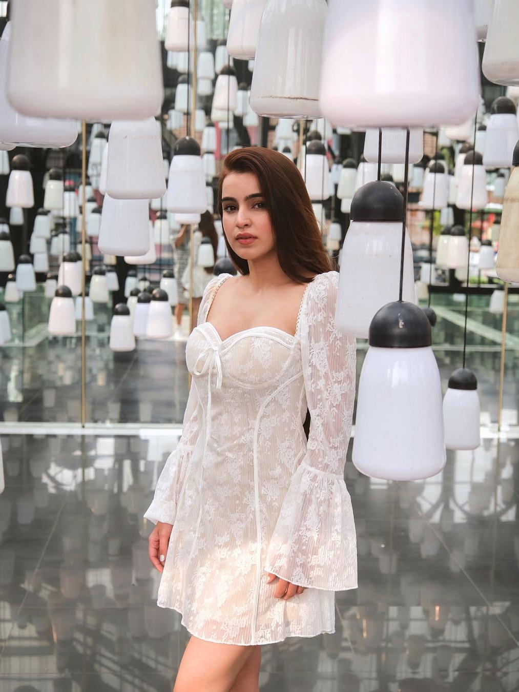 Nesa Lace Boning Corset Bell Sleevees Short Dress