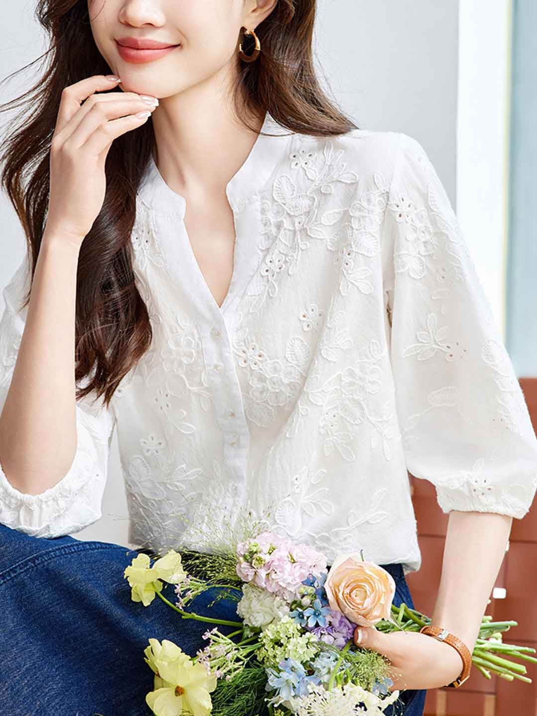 Bella Elegnat V-Neck Embroidered Hollowed Top