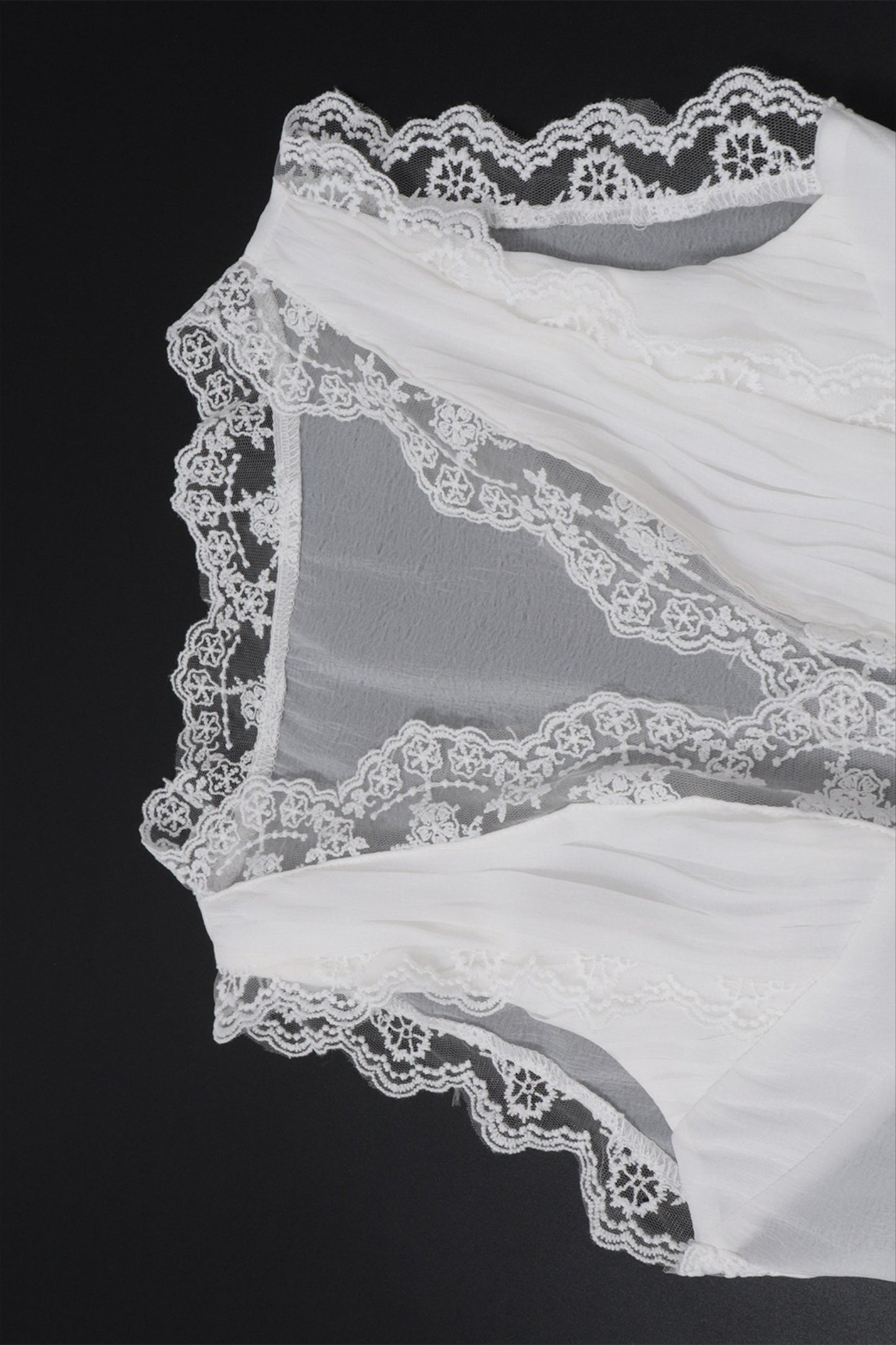 Sexy Lace Trim Tie Back Slim Skirt Set