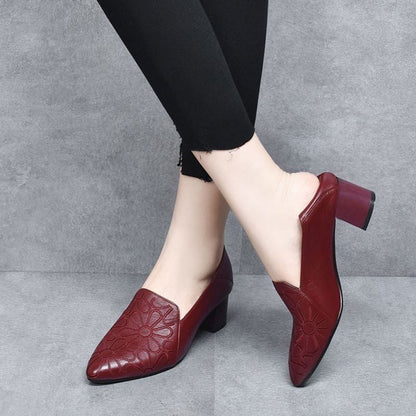 Cecilia | Floral Embossed Pumps