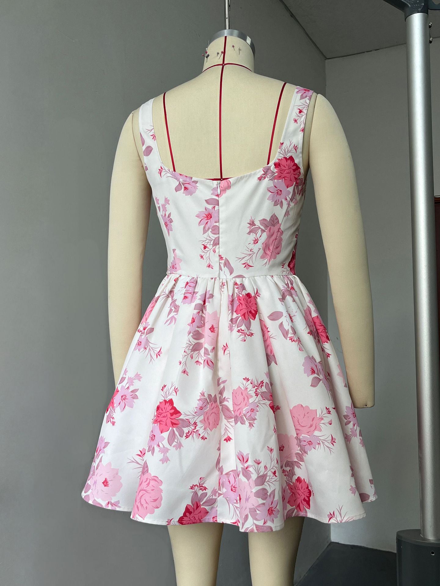 Pink Floral Print Sleeveless Mini Dress With Square Collar For Birthday Party 2026