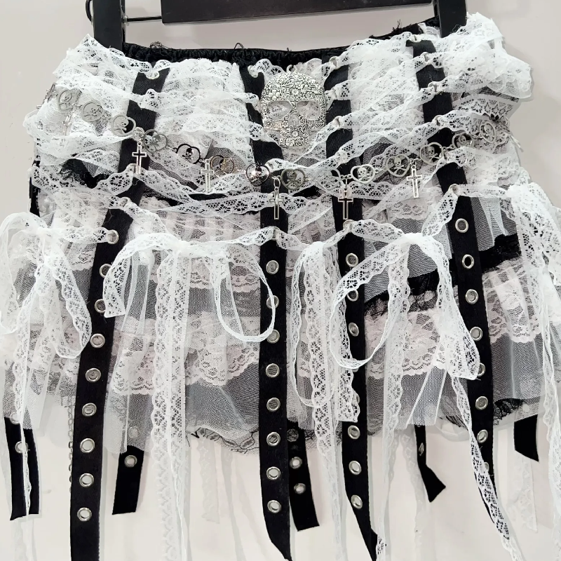 Lace tassels skull applique mini skirt