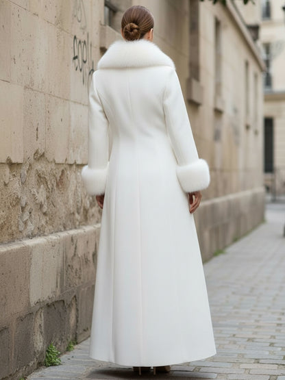 Maxi White Woolen Coat with Faux Fur Collar And Cuffs For Women 2026