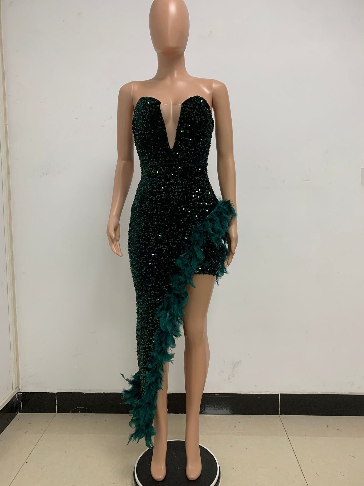 Burgundy Sequin Dresses Strapless Plunge Lace-up Back Feather Birthday Party Dresses