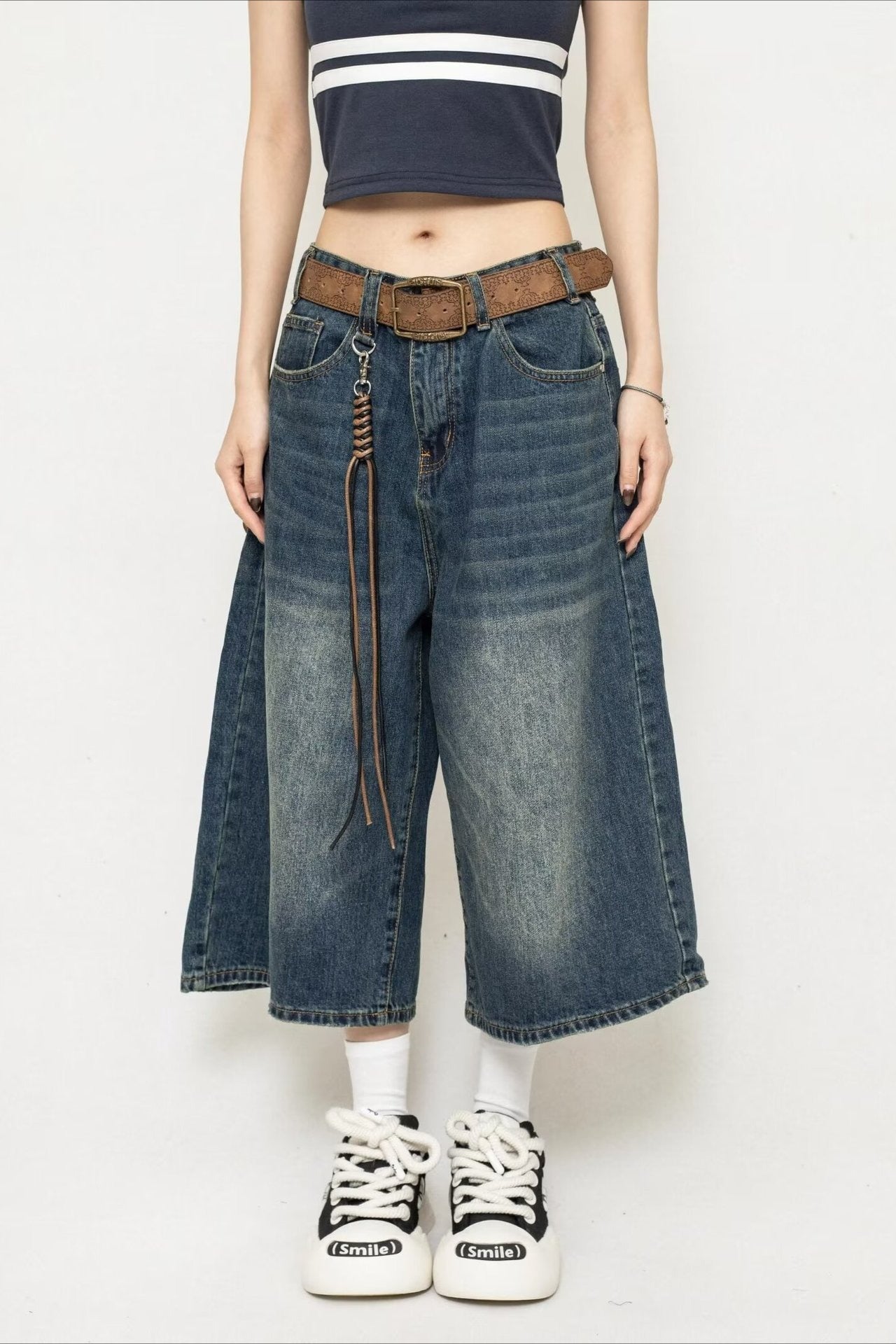 Cropped Wide Leg Vintage Distressed Jeans