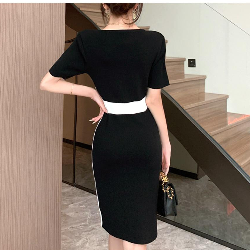 Black – Striped Pullover Knitted Dress