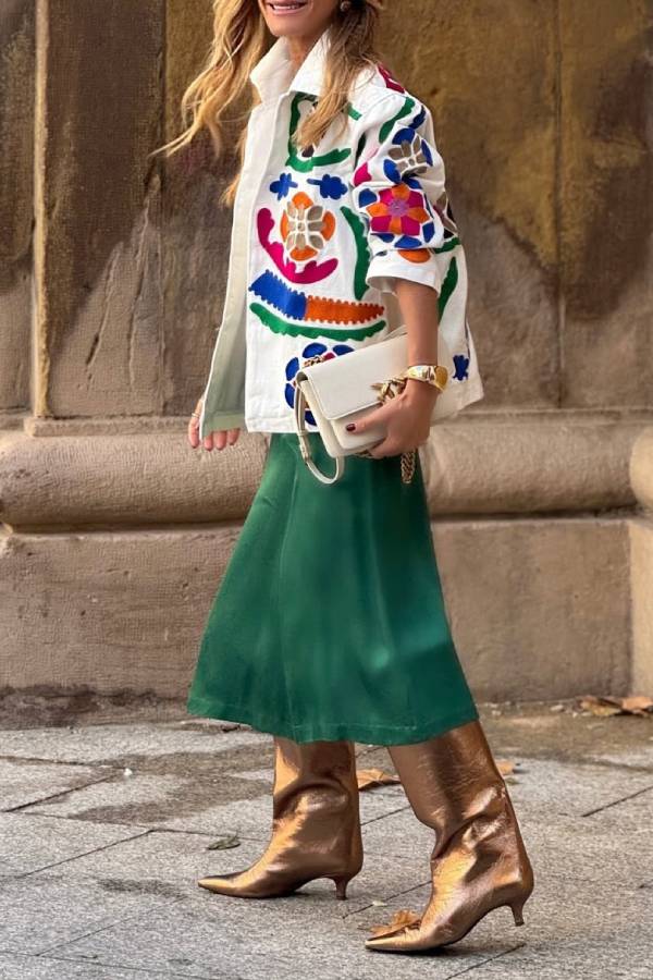 White denim overshirt embroidered with bright colors and pockets