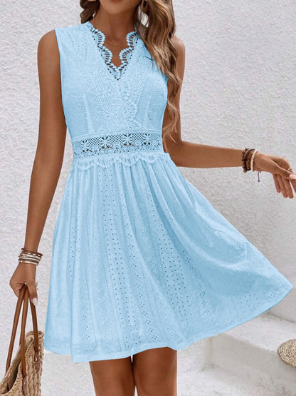 Lace Trim Openwork Jacquard V-neck, Fitted Waist Sleeveless Mini&Short Dresses