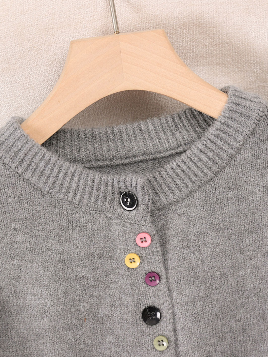 Aaliyah Classic Crew Neck Buttoned Knitted Cardigan-White